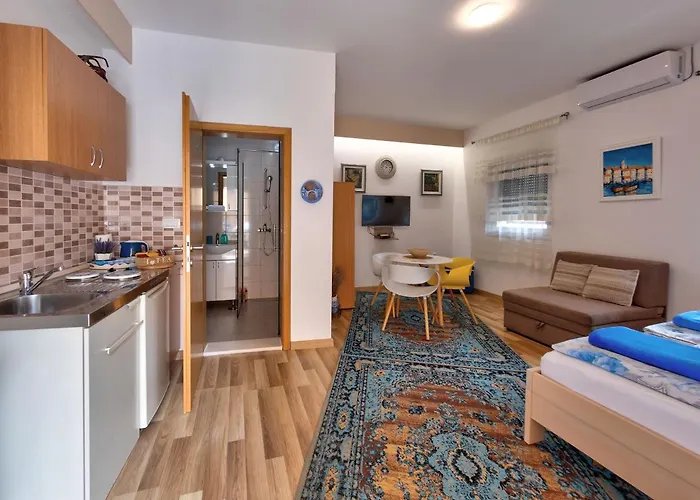 Acapulco アパート モスタル